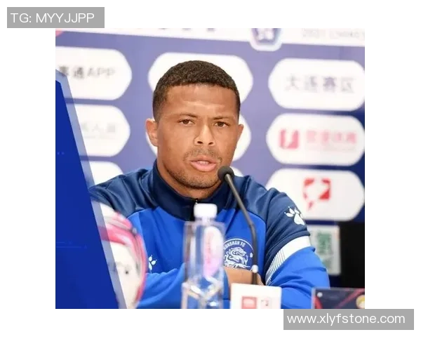 梅尼耶足球明星的辉煌历程与未来展望：从青训到职业生涯的精彩瞬间